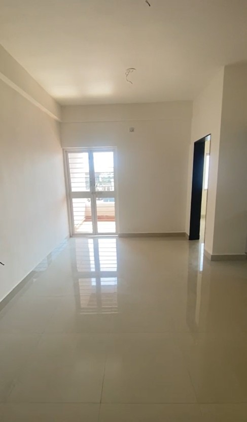 Meeting room with natural light