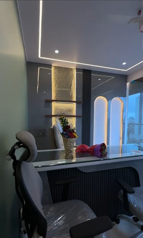 Workstations and plants