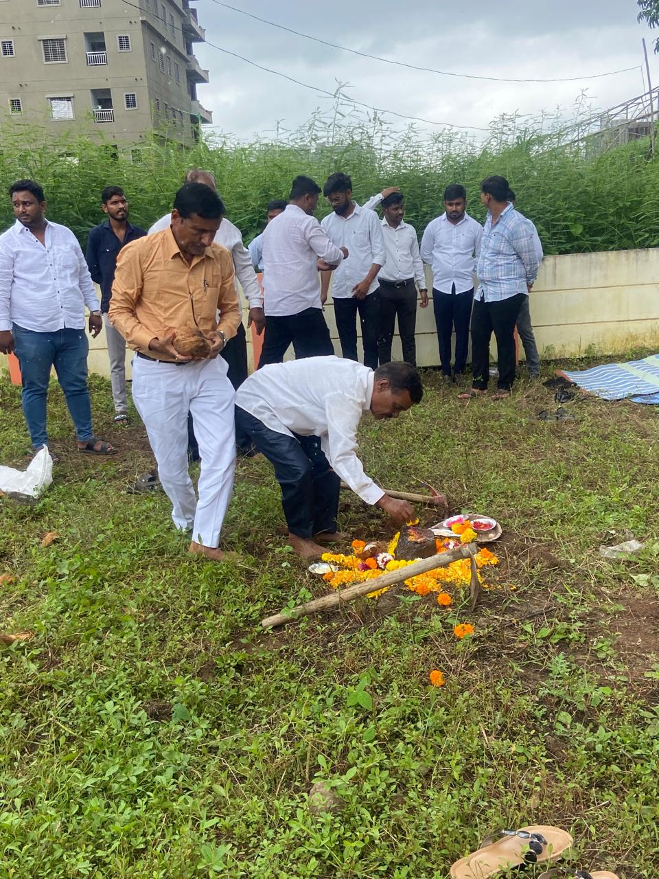 Team working in open area